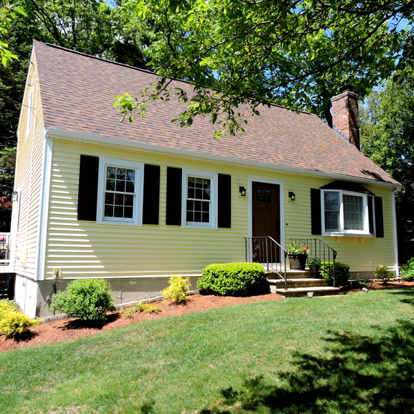 Brouillette Building & Remodeling - NH vinyl siding installation